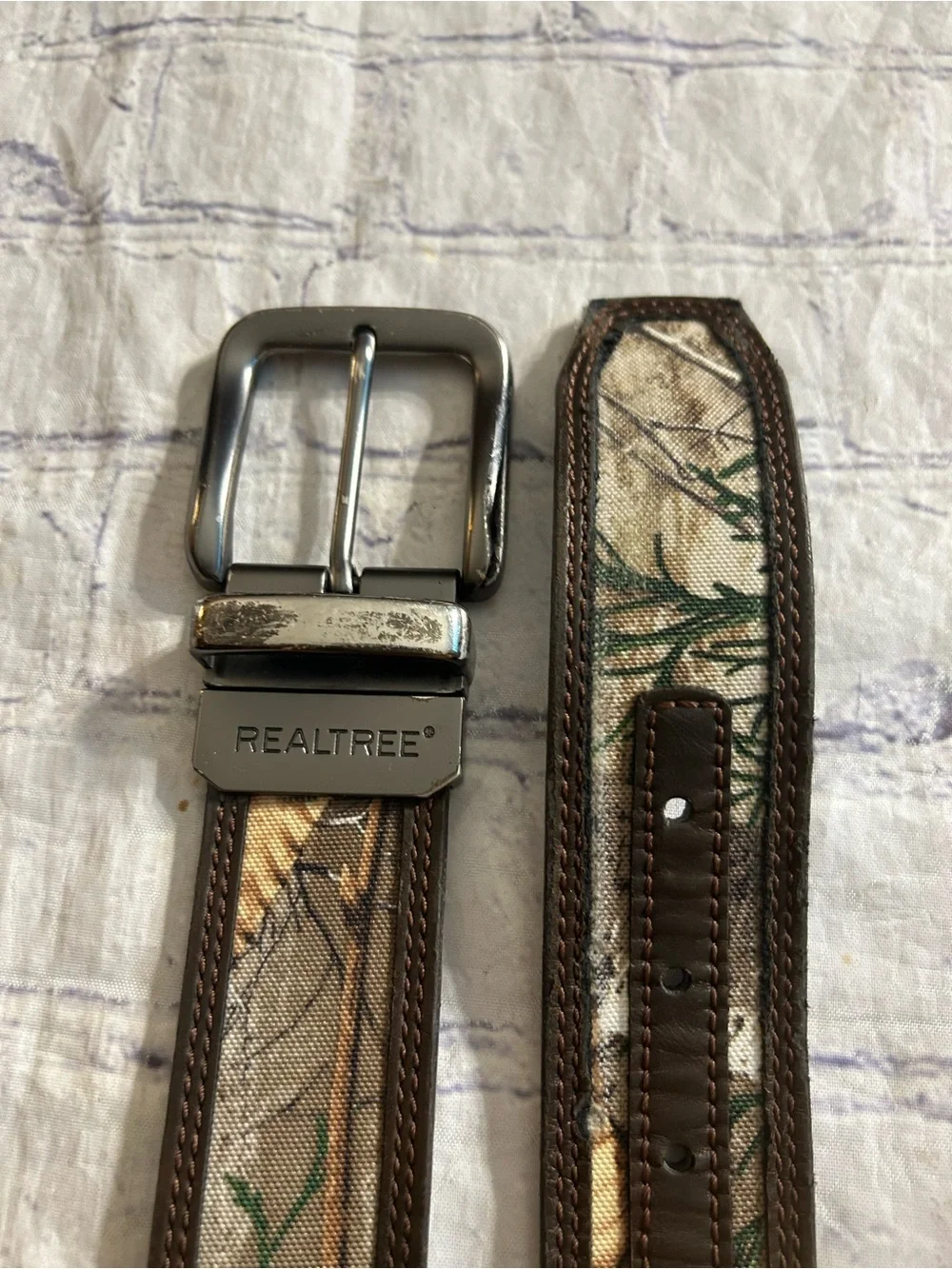 REALTREE VTG REVERSIBLE CAMOUFLAGE AND NIKE TAN GREEN WEBBING REVERSIBLE BELTS